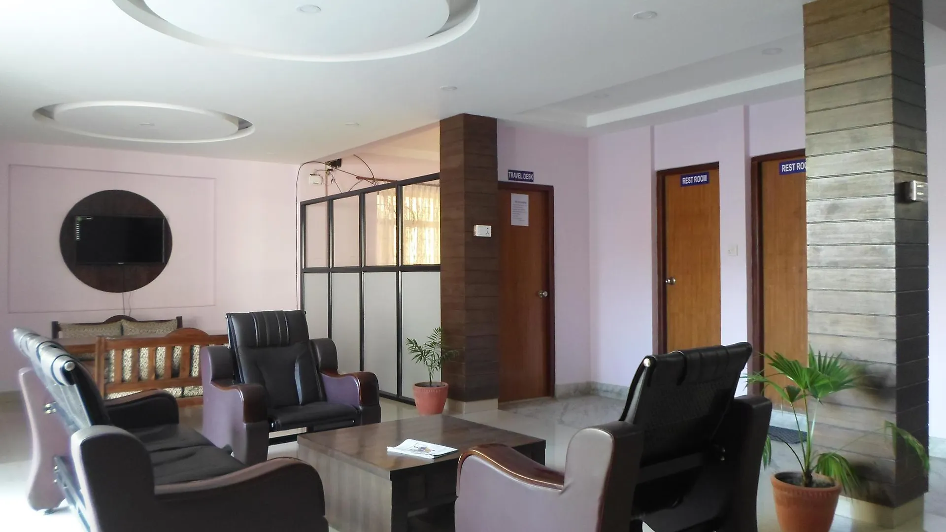 Famous House Kathmandu Hostel