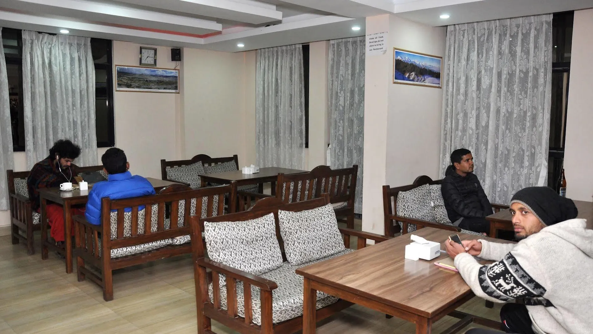 Famous House Kathmandu Hostel