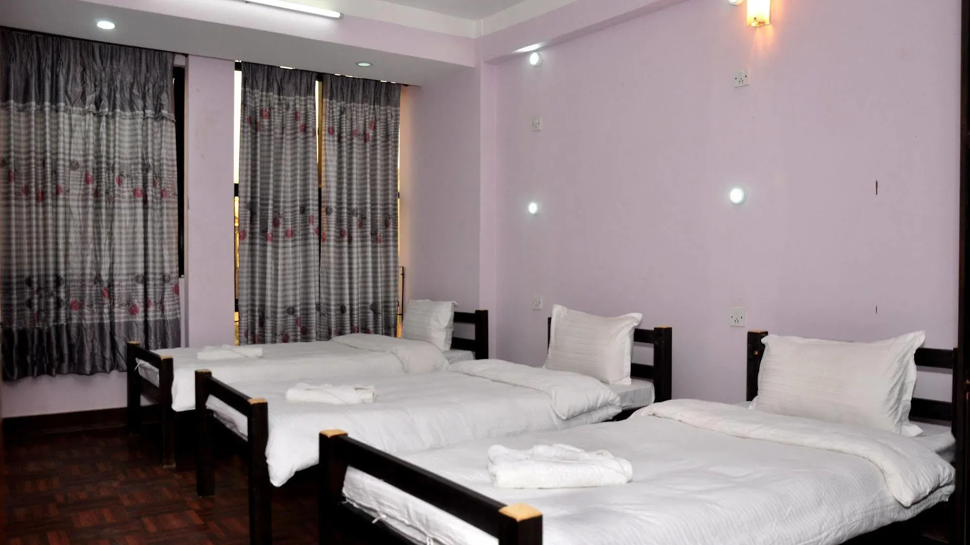 Famous House Kathmandu Hostel