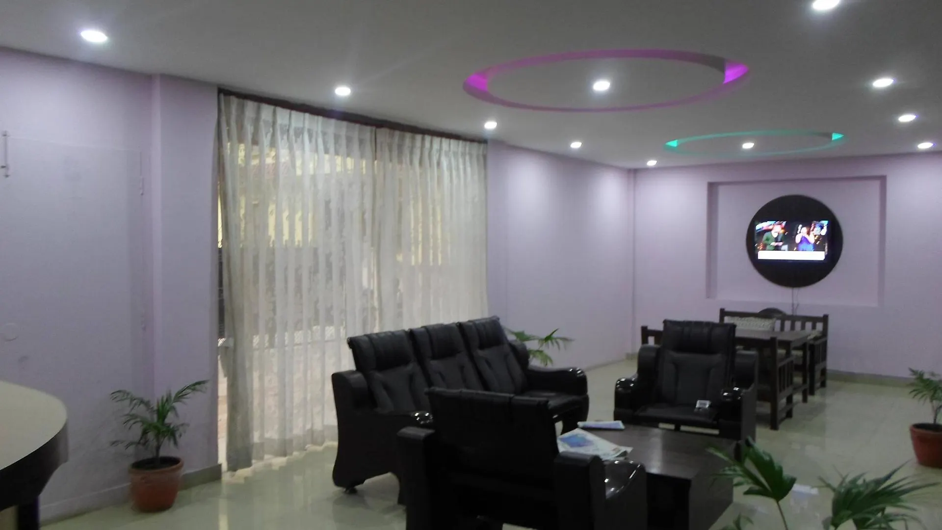 Famous House Kathmandu Hostel
